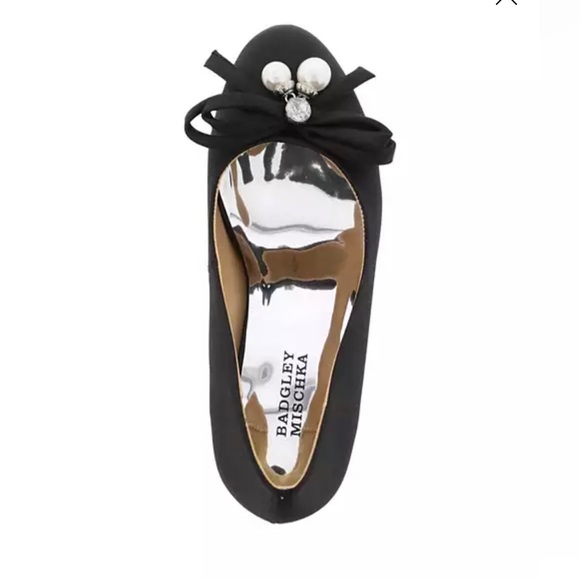 BADGLEY MISCHKA
Little & Big Girls Milah Pearl EUC Size 1 - Picture 12 of 14